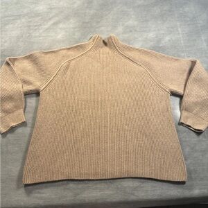 H&M Women's Medium Light Tan Sweater Long Sleeve